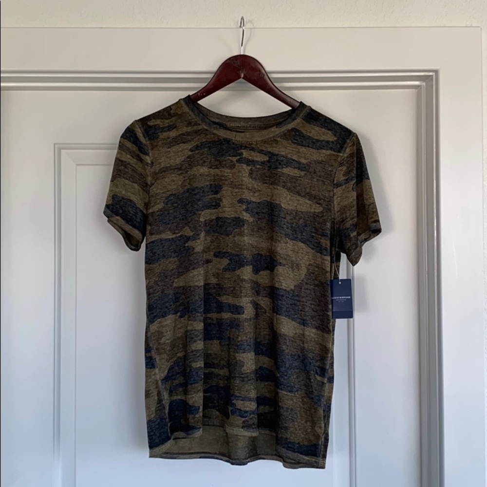 NWT Women’s Lucky Brand Camo T-Shirt - Size Large